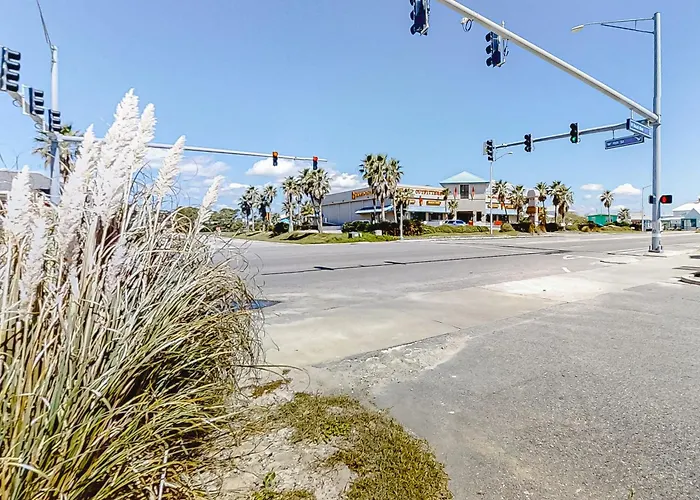 Apartment Ocean Reef 112 *